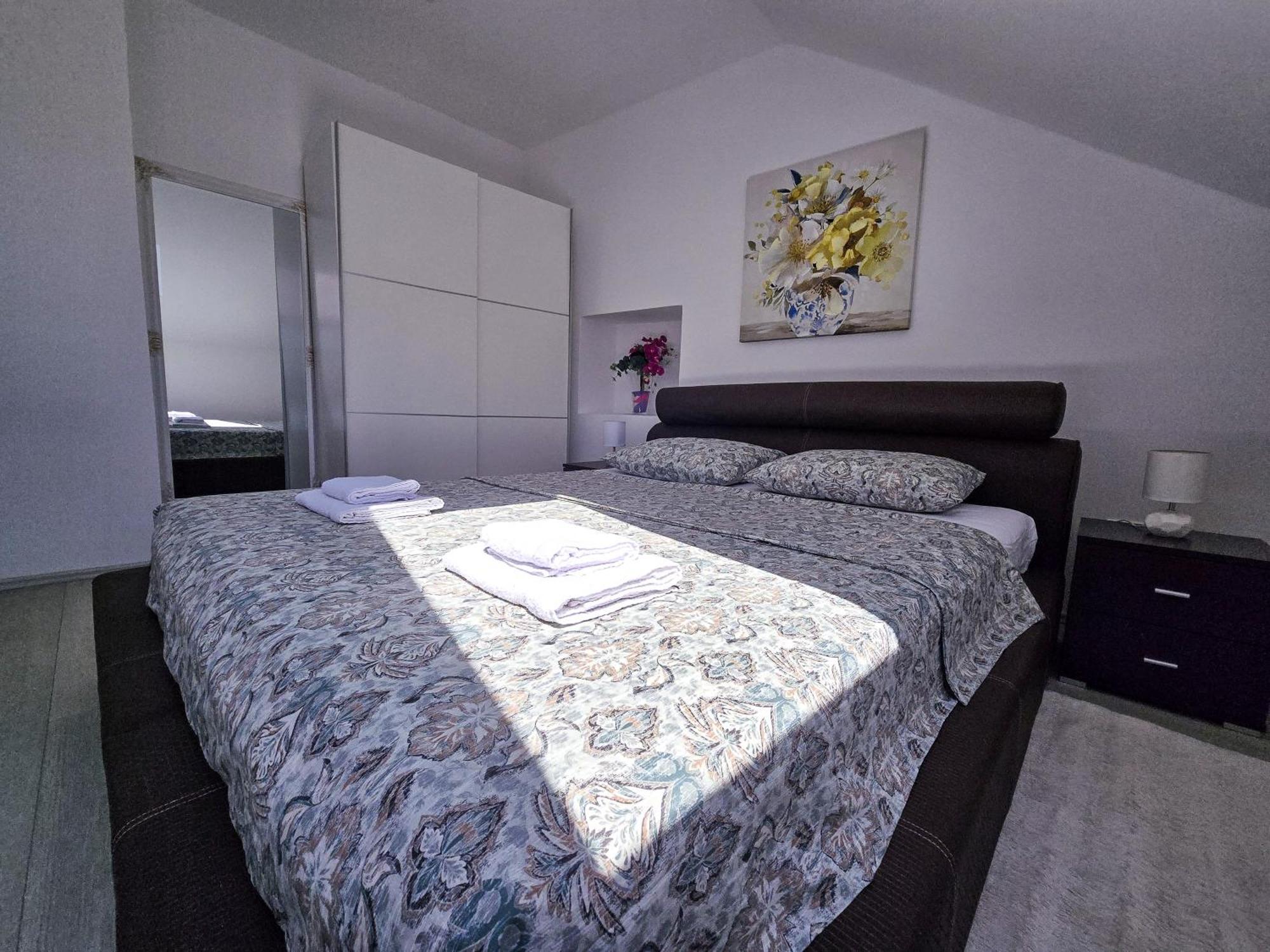Stone House Varos Apartments Сплит Экстерьер фото